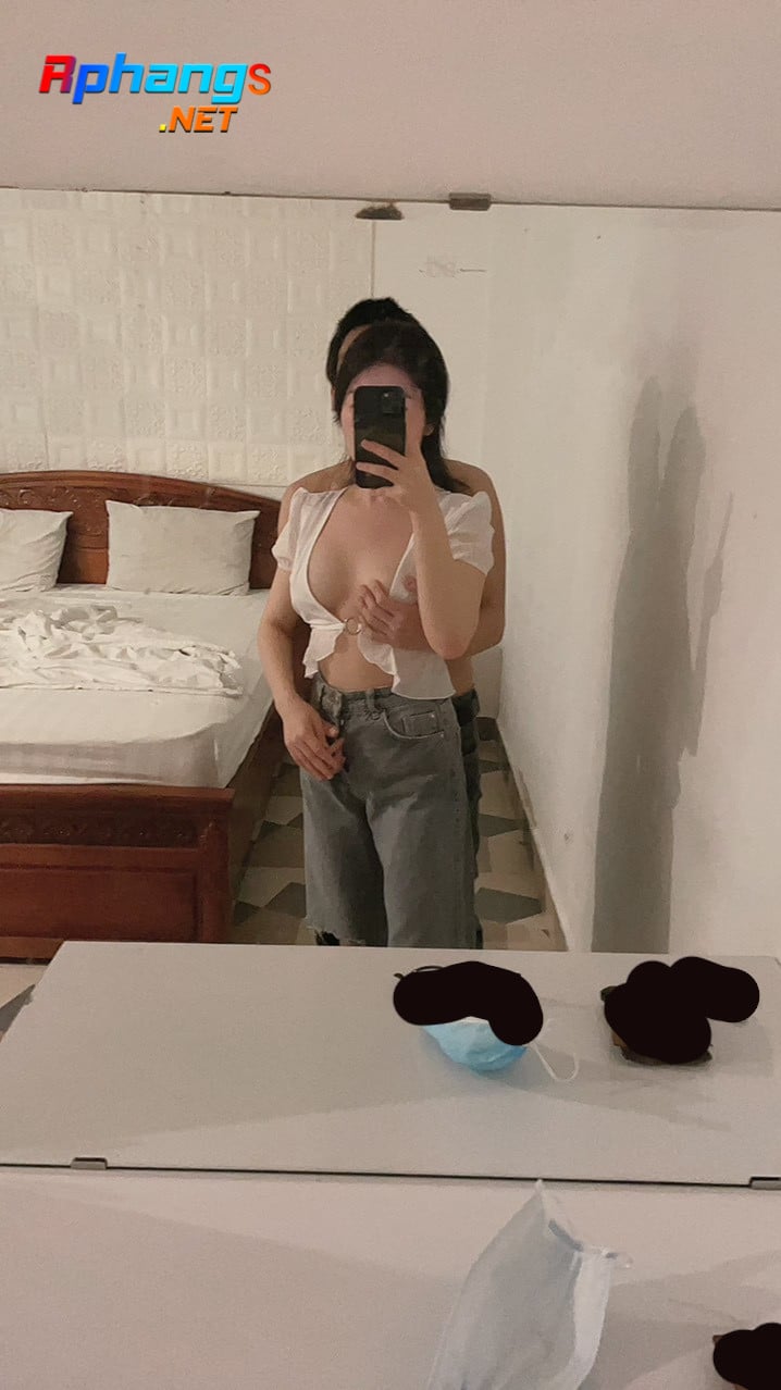 nhung01.jpg