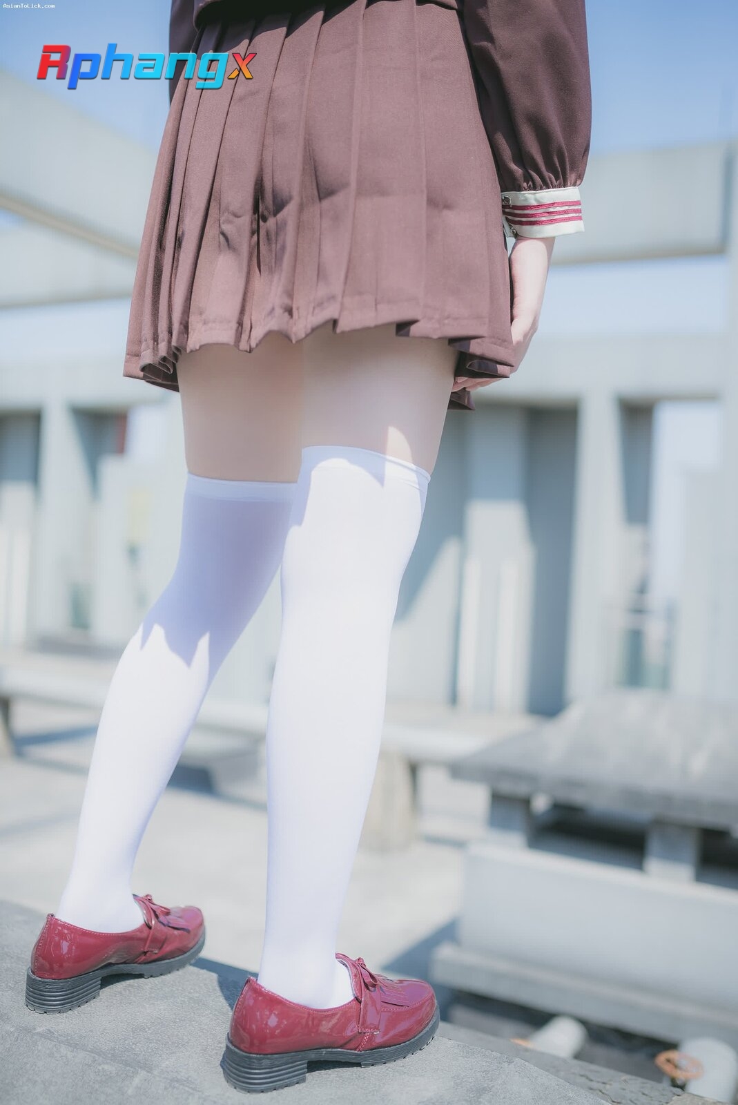 f654cd6b375b4c5c91647bbcee6d187e.jpg