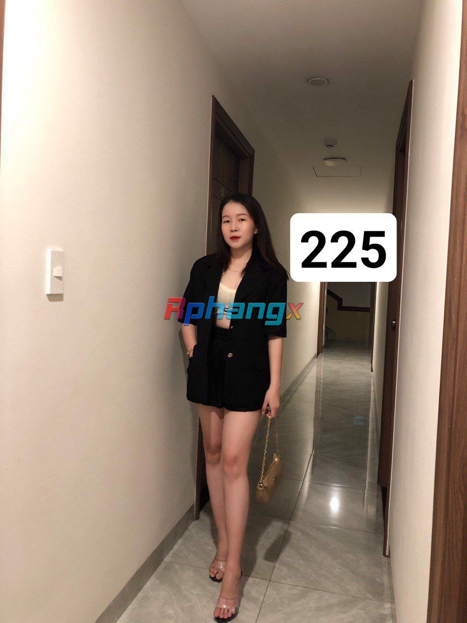 225.jpg