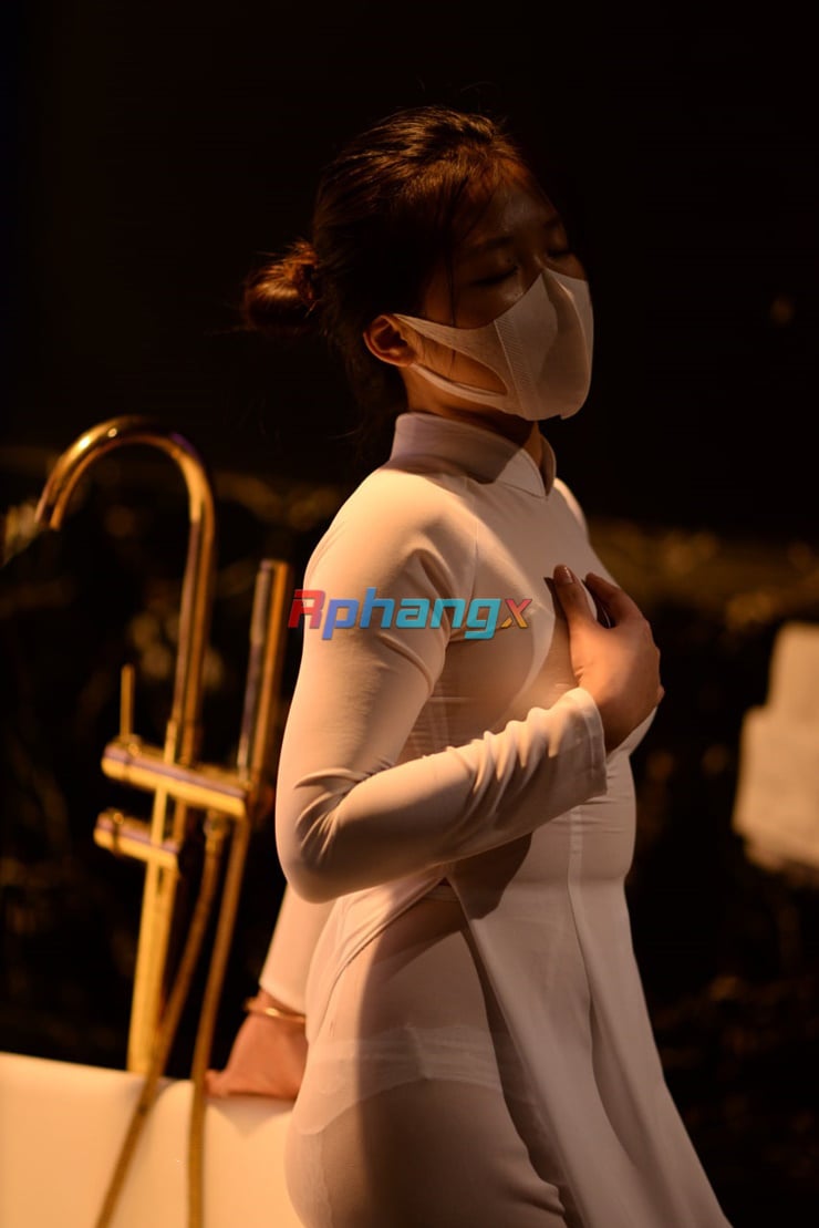 ao-dai-sieu-mong-7.jpg