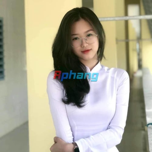 563262_em_nu_sinh_thu_dam.jpg