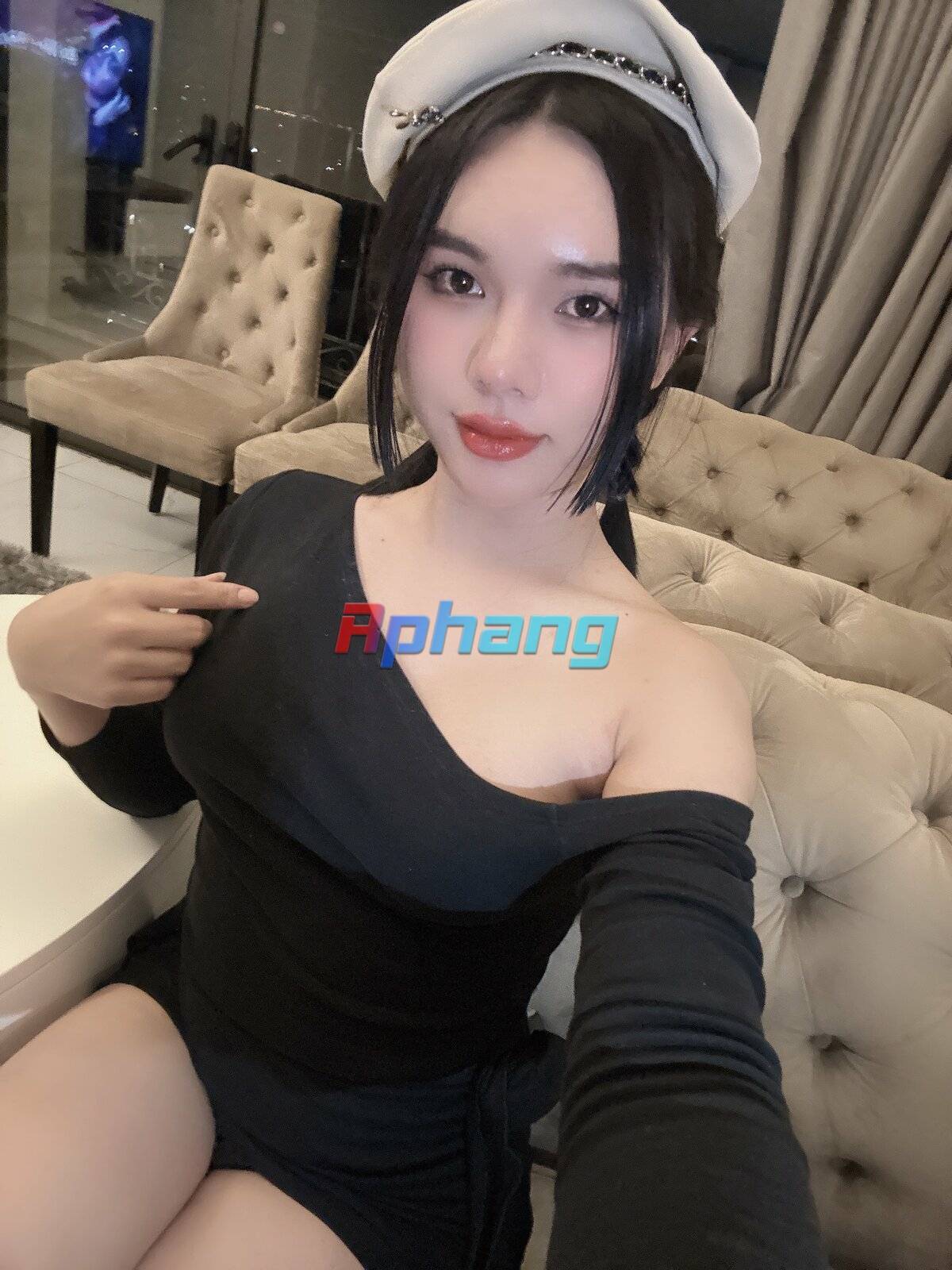 beauty_1728994822604.jpeg