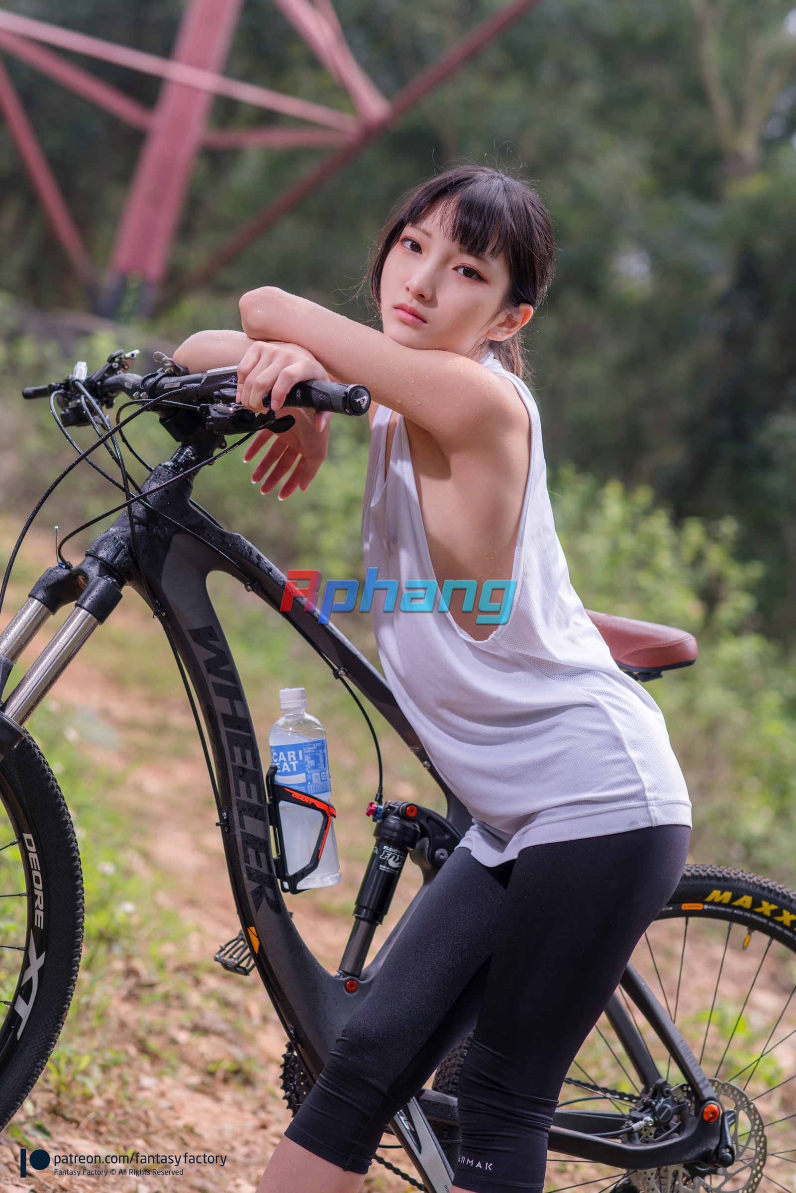 Fantasy Factory - 小丁 (Xiao Ding) - Mountain Bike (13).jpg