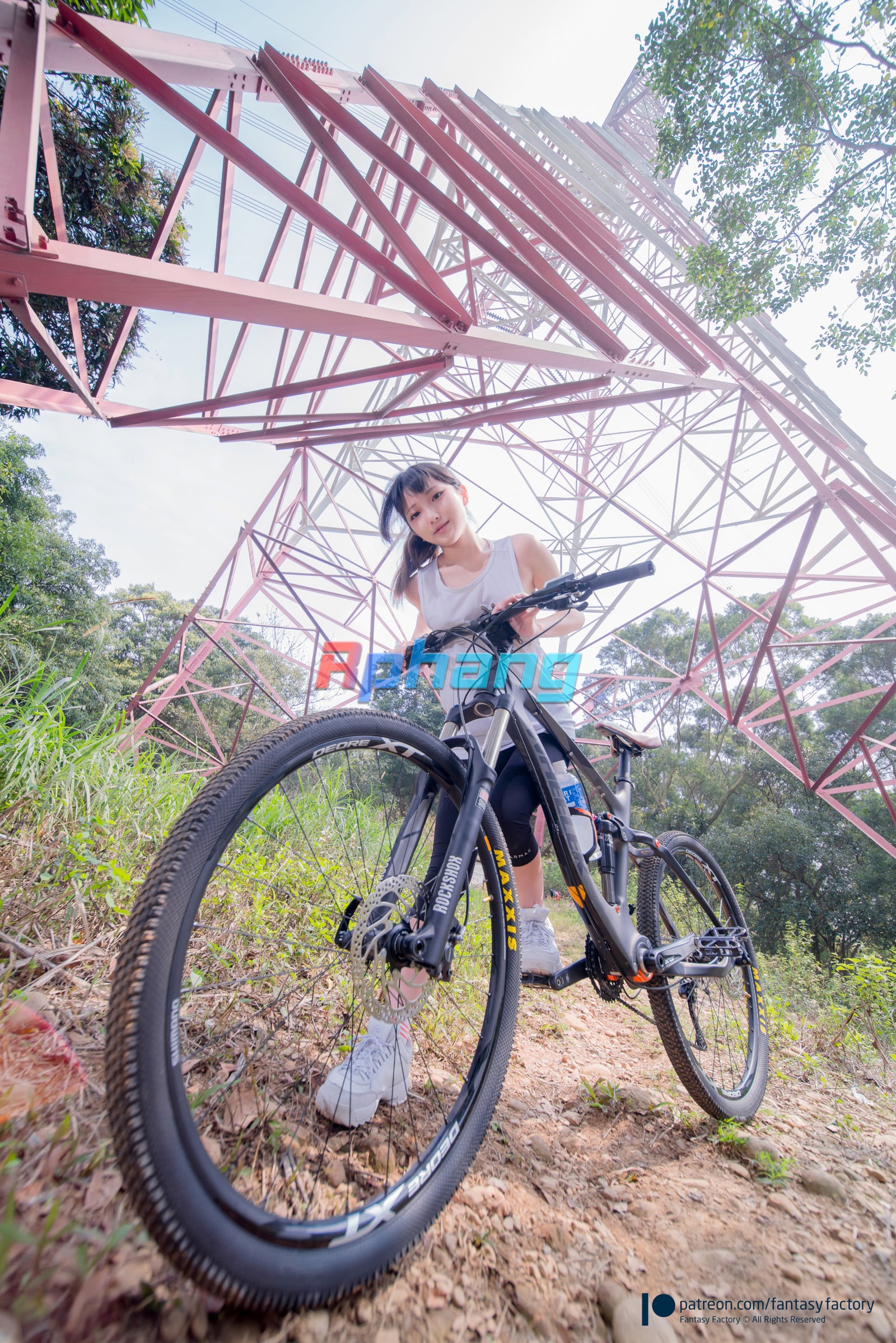 Fantasy Factory - 小丁 (Xiao Ding) - Mountain Bike (10).jpg