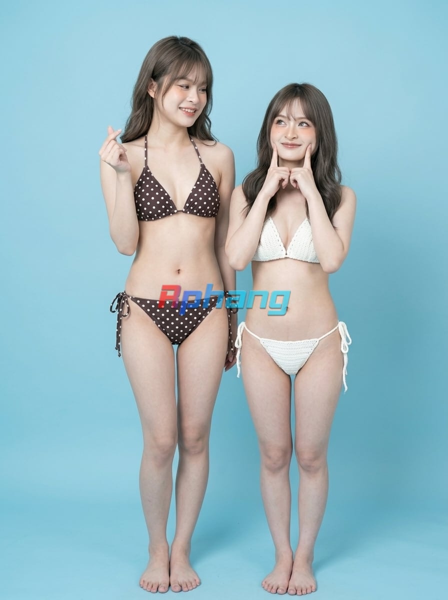 Two_women_in_bikinis_202605261326_36.jpeg