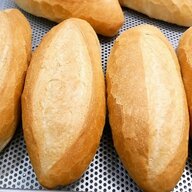 giao bánh mì